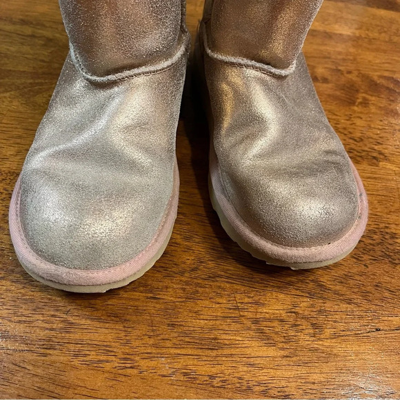 Ugg Pink Sparkle Classic boot size 4 girls - Picture 5 of 8